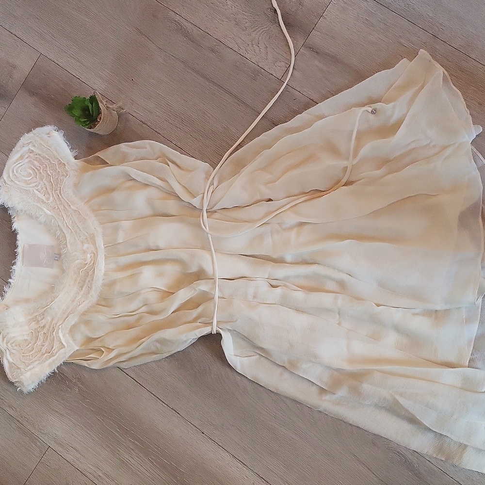 Elegant Cream Silk Womens Dress l Size 1